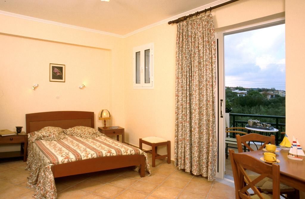 Dinos Hotel Zakynthos Town Exterior photo