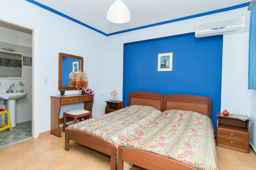 Dinos Hotel Zakynthos Town Exterior photo